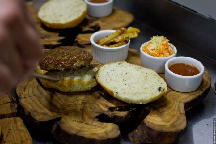 Приготовление вкусного бургера